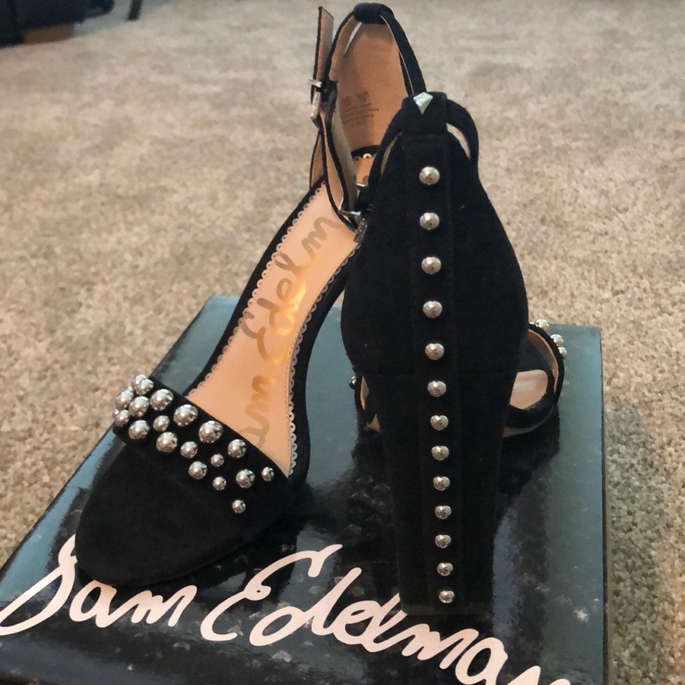Heels - Picture 2 of 8
